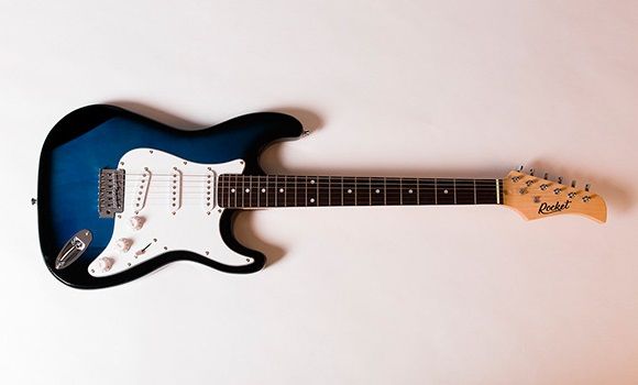 Электрогитара ROCKET ST-01 BB 39 тип корпуса Stratocaster
